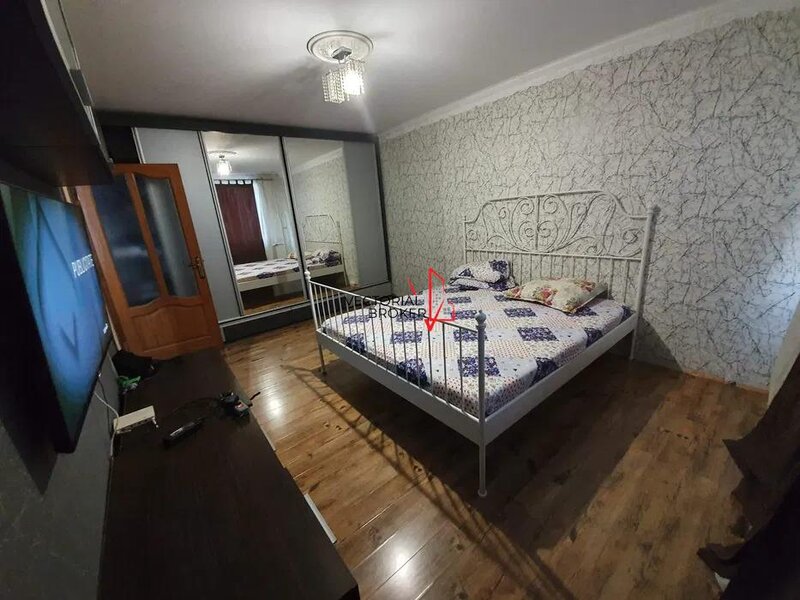 Titan Piata Minis Apartament 3 camere decomandat