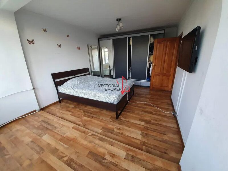 Titan Piata Minis Apartament 3 camere decomandat